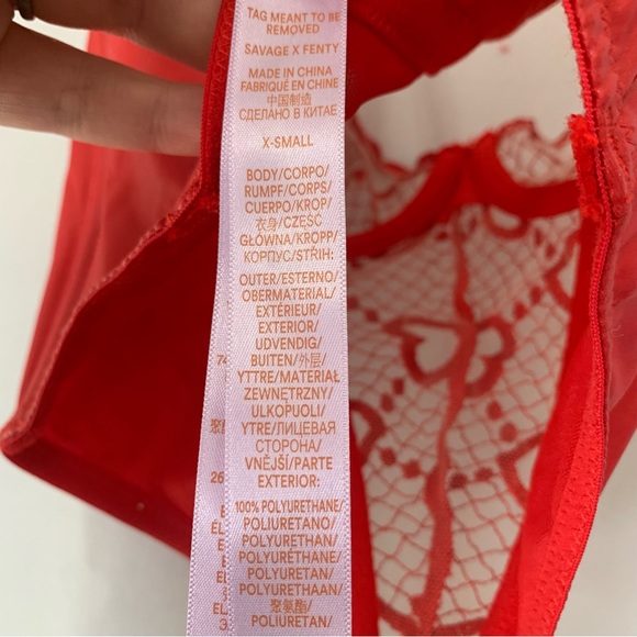Savage x Fenty Glossy Flossy Bustier XS Red Lace Valentine’s Sexy EUC Lingerie - Picture 3 of 13